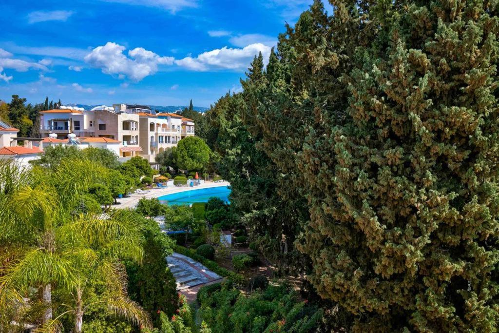 Penthouse Carina Apartment Paphos Ngoại thất bức ảnh