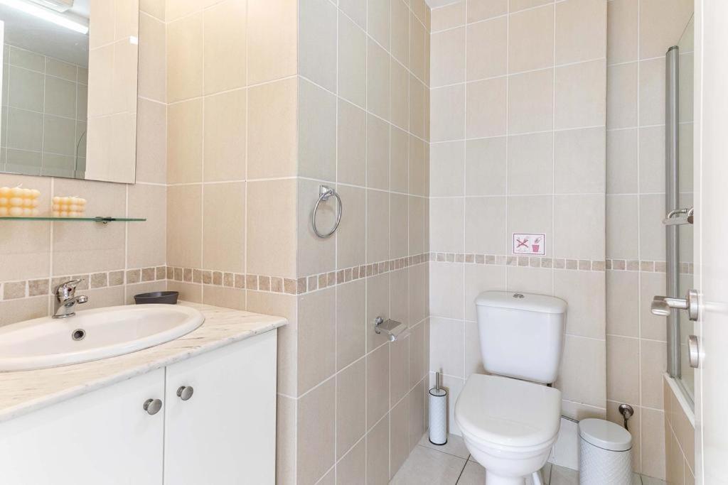 Penthouse Carina Apartment Paphos Ngoại thất bức ảnh