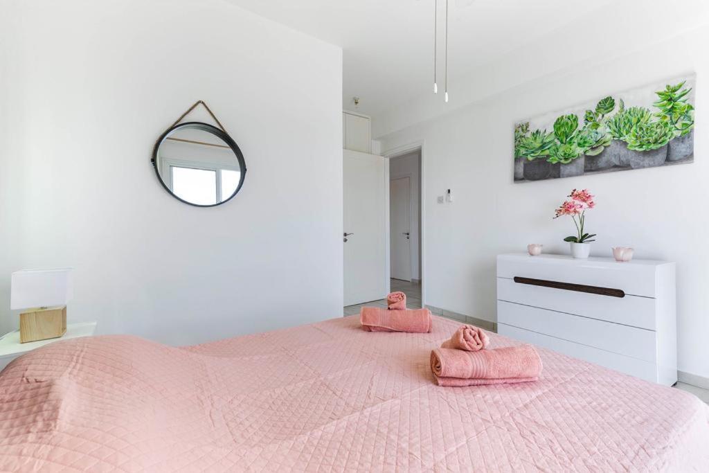 Penthouse Carina Apartment Paphos Ngoại thất bức ảnh